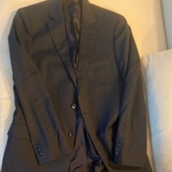 Men's Brooks Brothers Black Pin Striped Suit, Made in Italy, Size 38/32 - Picture 3 of 4